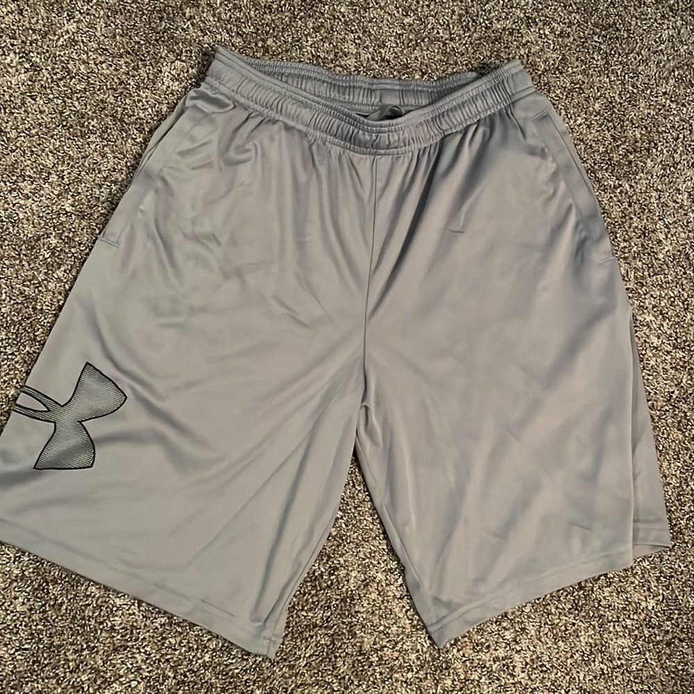 Under Armour grey shorts
